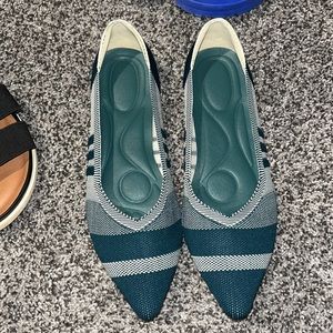 Rothy’s-like flats
